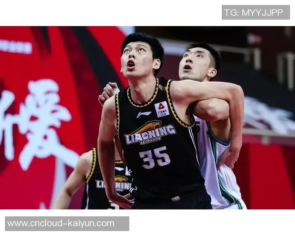 朱荣振的艺术之路与人生哲学探讨:从创作到灵感的深度解析